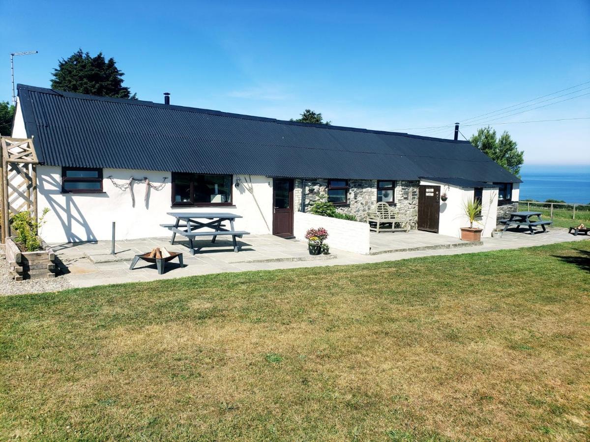 Byre Cottages&Lakeside caravan Cardigan Extérieur photo