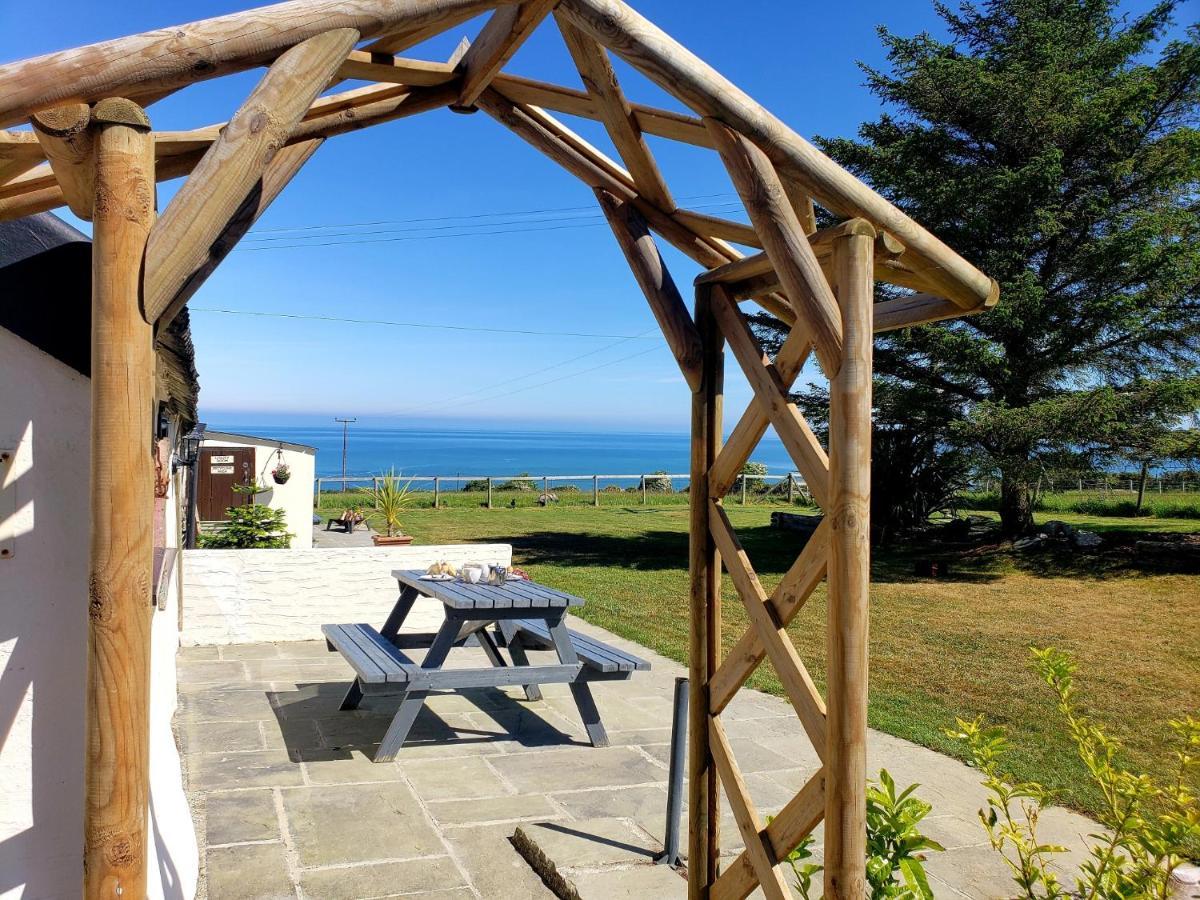 Byre Cottages&Lakeside caravan Cardigan Extérieur photo