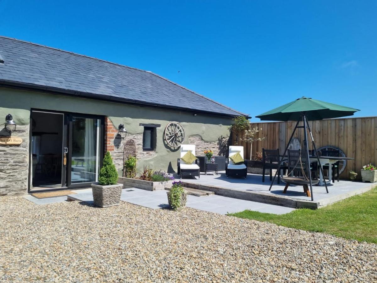 Byre Cottages&Lakeside caravan Cardigan Extérieur photo