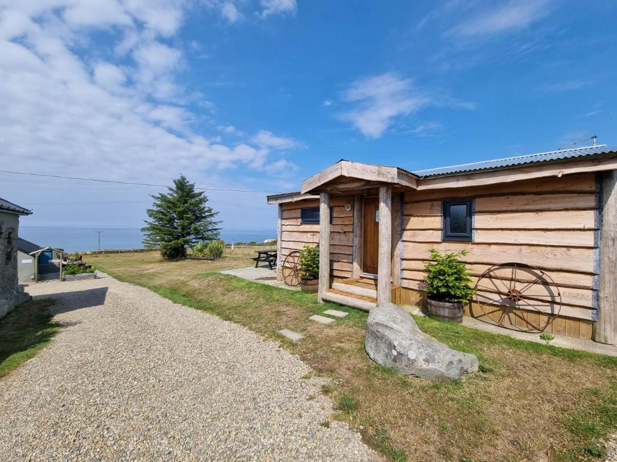 Byre Cottages&Lakeside caravan Cardigan Extérieur photo